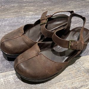 Women’s 8 B.O.C. Strappy Clog